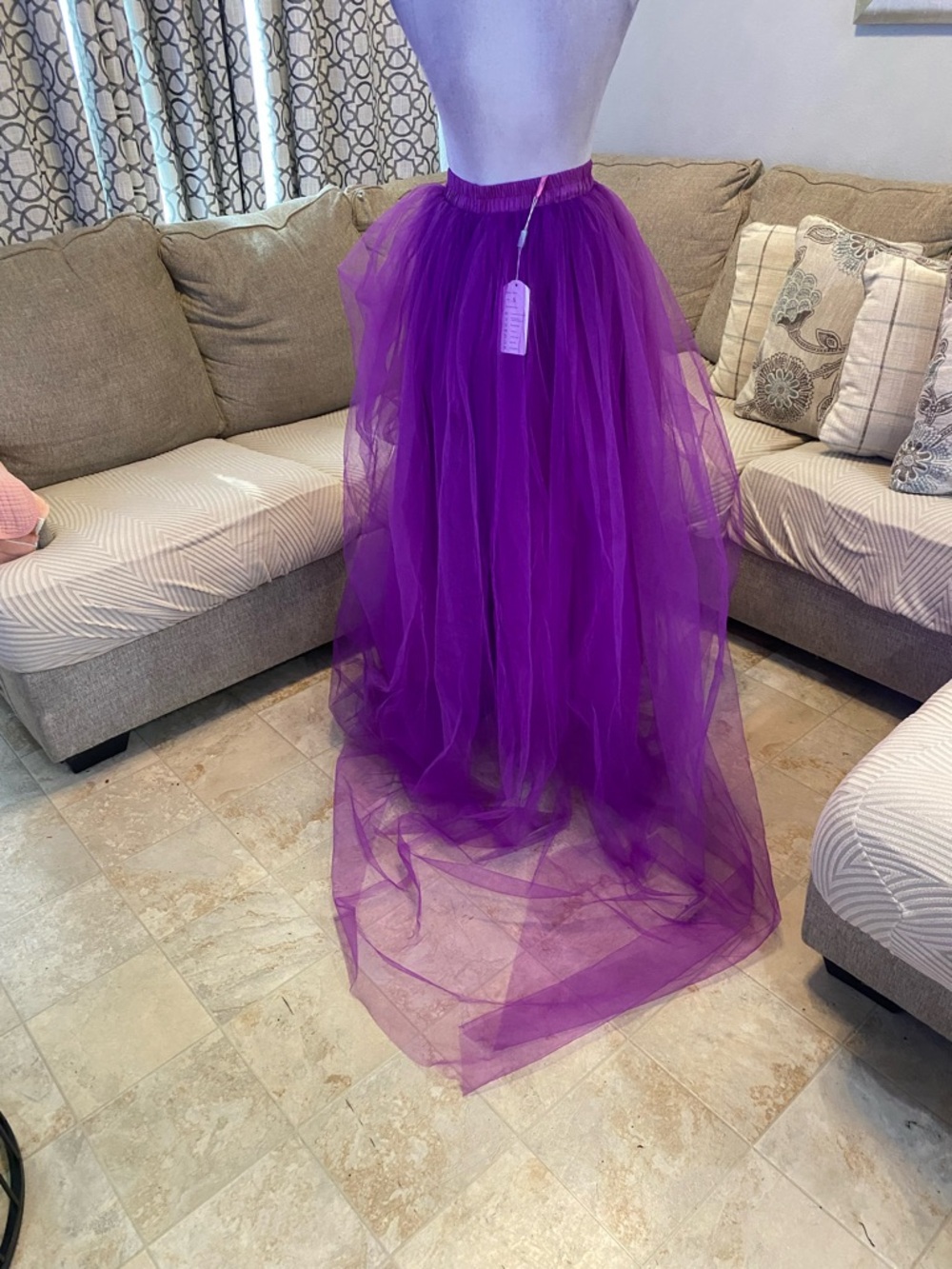 New Women Small Purple ruffled maxi tulle skirt with elastic waistband and Slit - Picture 8 of 8